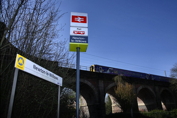 Newton-Le-Willows-Network-Rail-Signage-