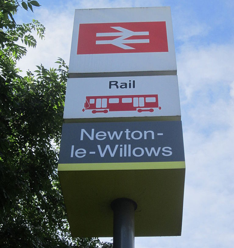 case-study-newton-le-willows-network-rail-signage-1