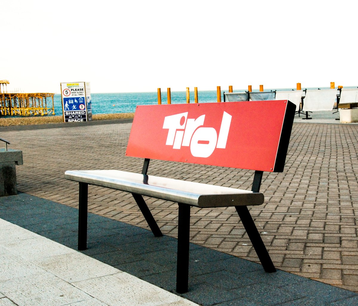 case-study-street-furniture-from-dragon-bench-on-brighton-seafront-2